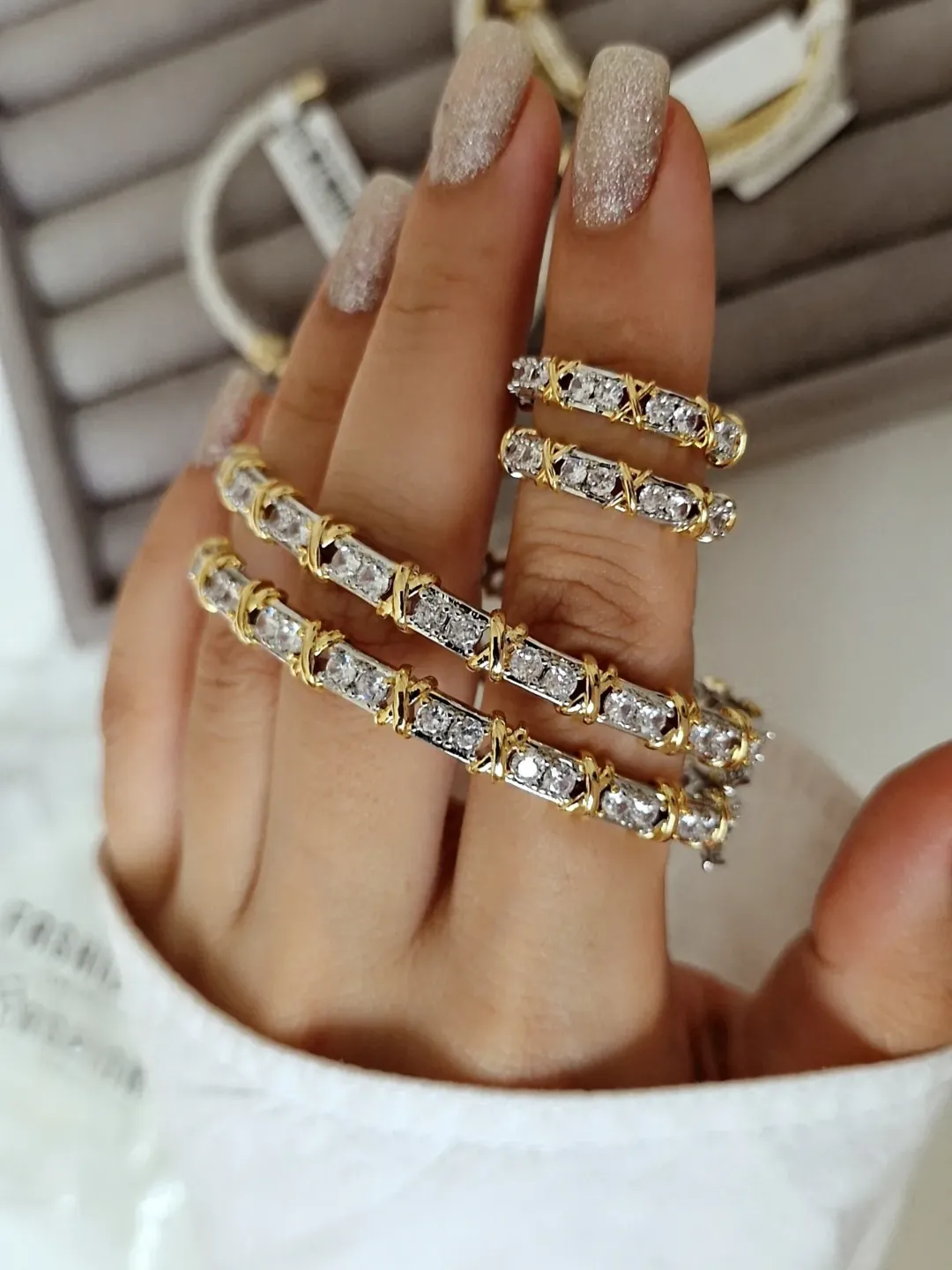 ست جواهرات با قفل جواهری