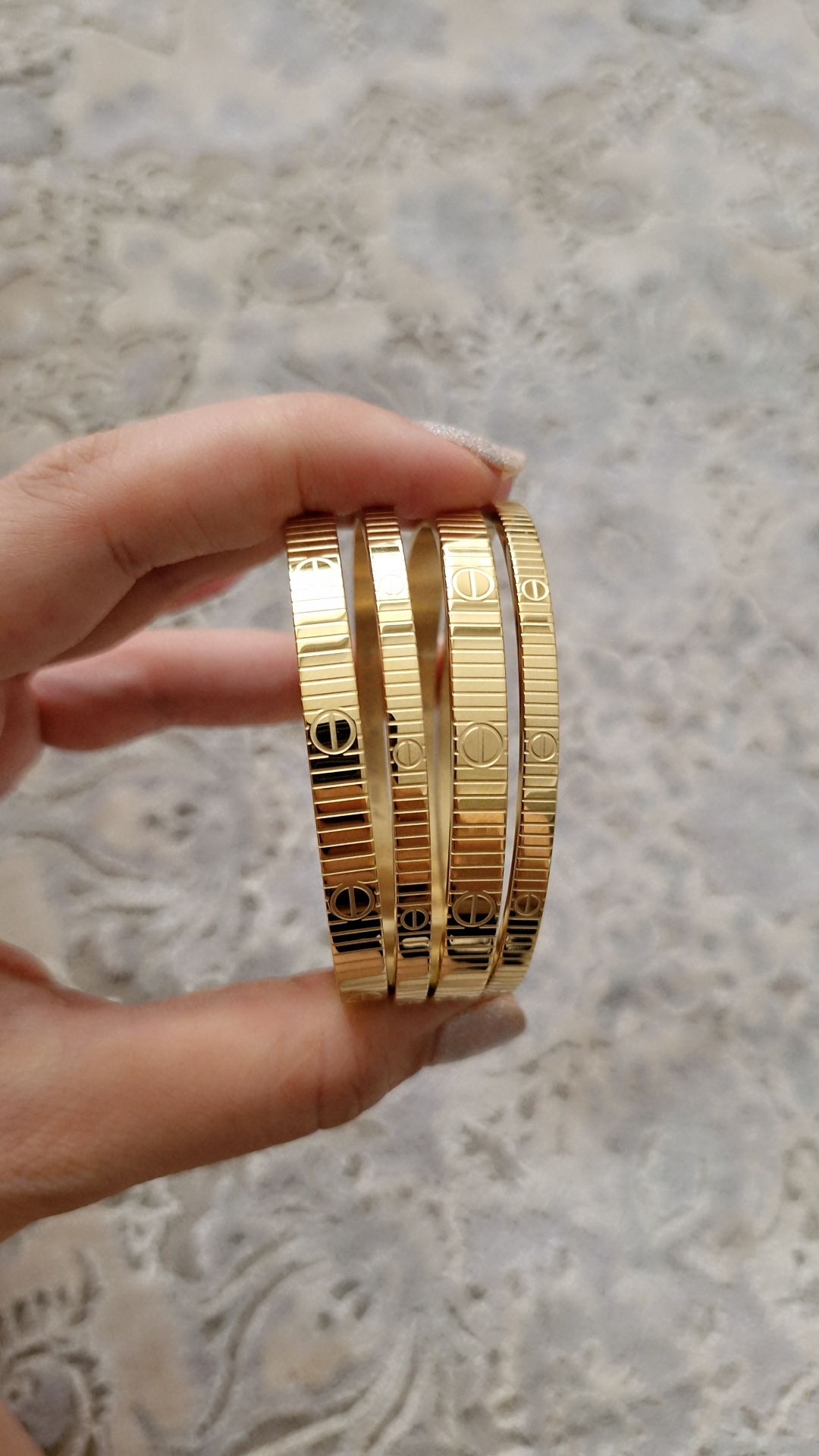 دستبند استیل کارتیرلاو آنلمیتد